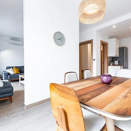 Apartment Novi Sad's Quiet Quarters *