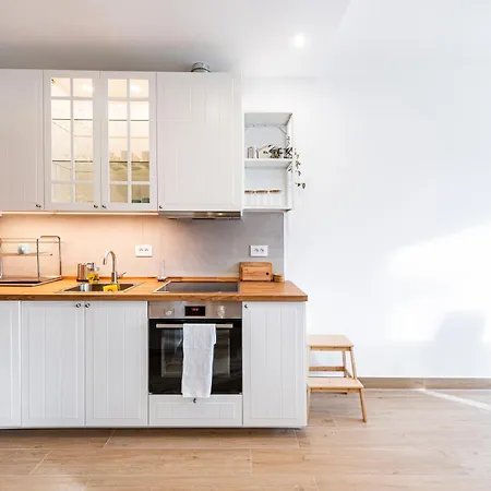 Novi Sad's Quiet Quarters Appartamento